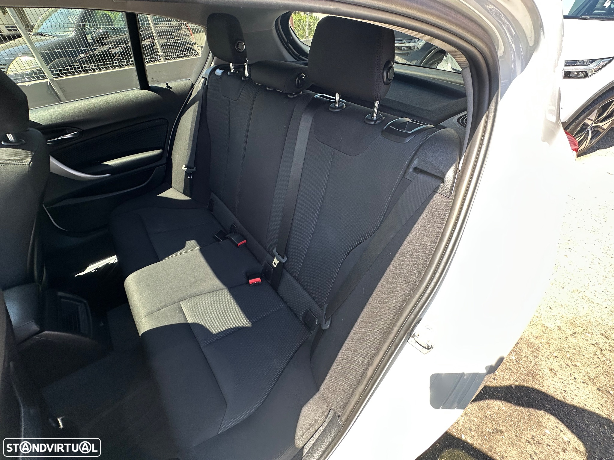 BMW 116 d EfficientDynamics - 8
