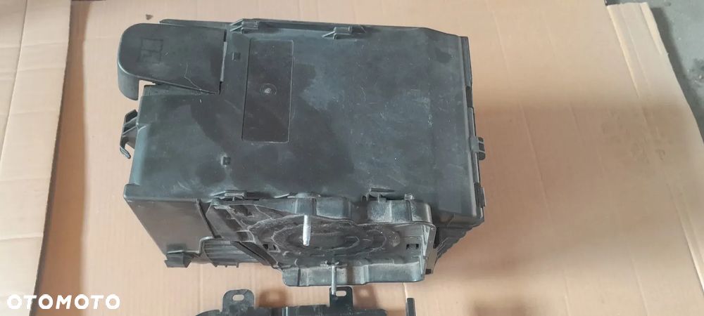 PEUGEOT 208 I LIFT 1.5 HDI OBUDOWA AKUMULATORA PODSTAWA AKUMULATORA - 2