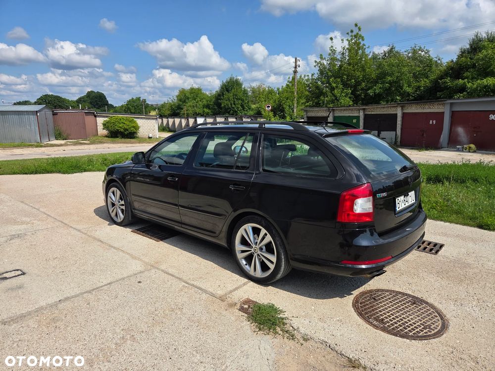 Skoda Octavia 2.0 TDI CR DPF RS - 5