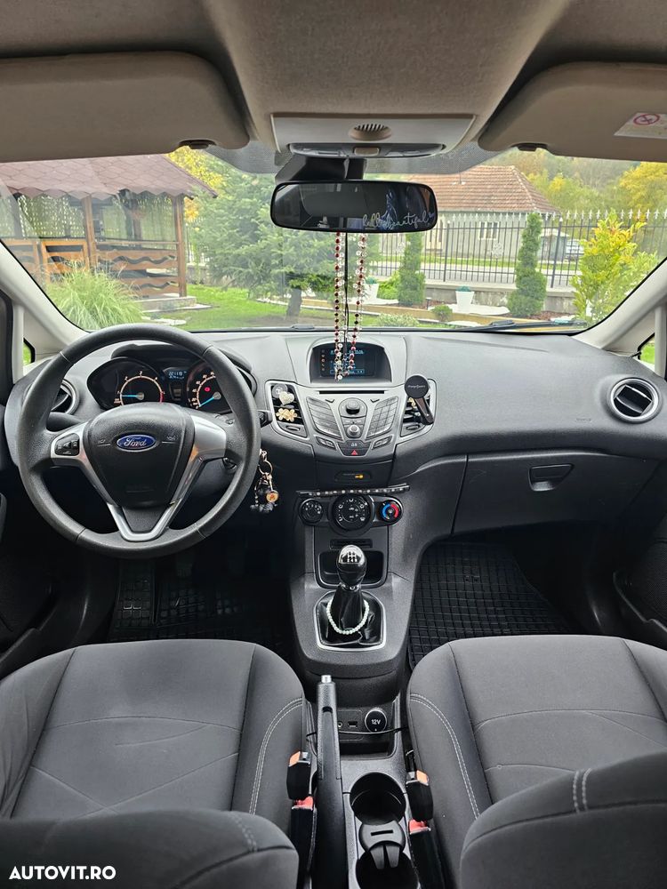 Ford Fiesta - 9
