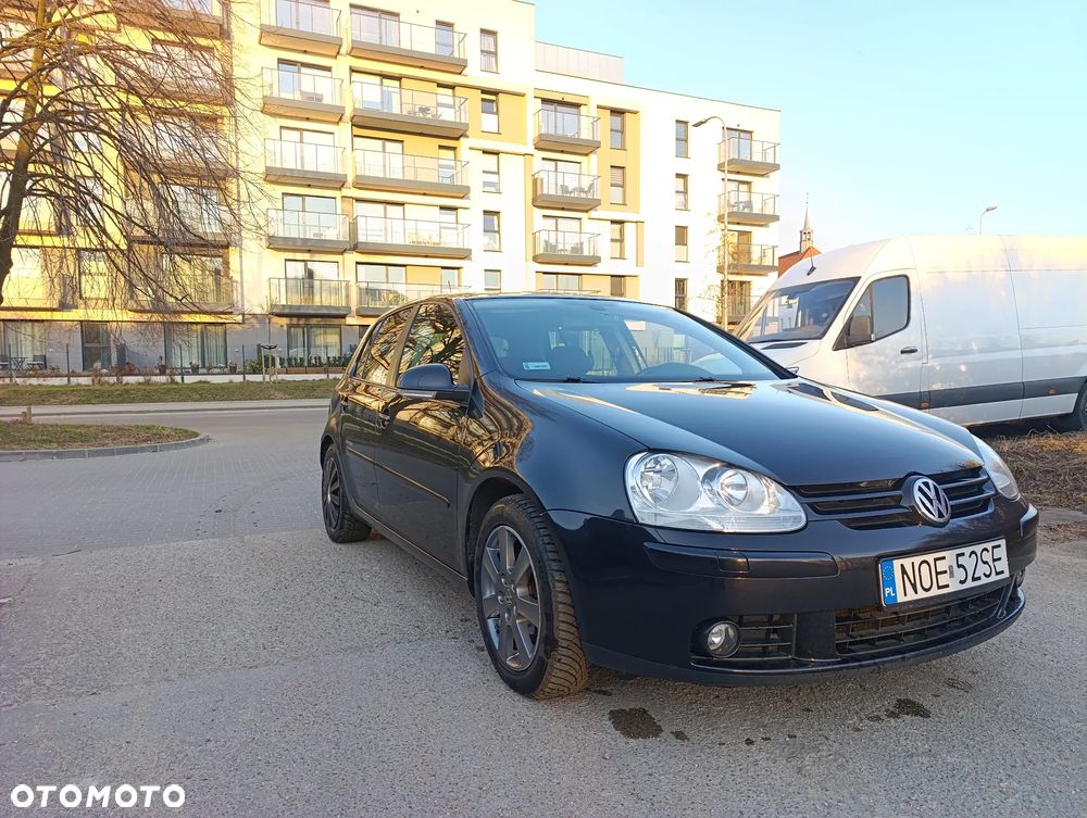 Volkswagen Golf 2.0 TDI DPF United - 1