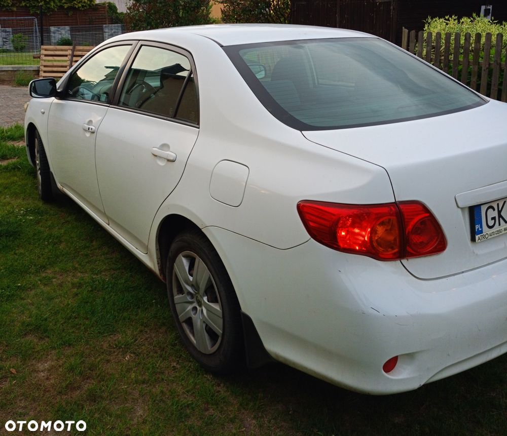 Toyota Corolla - 2