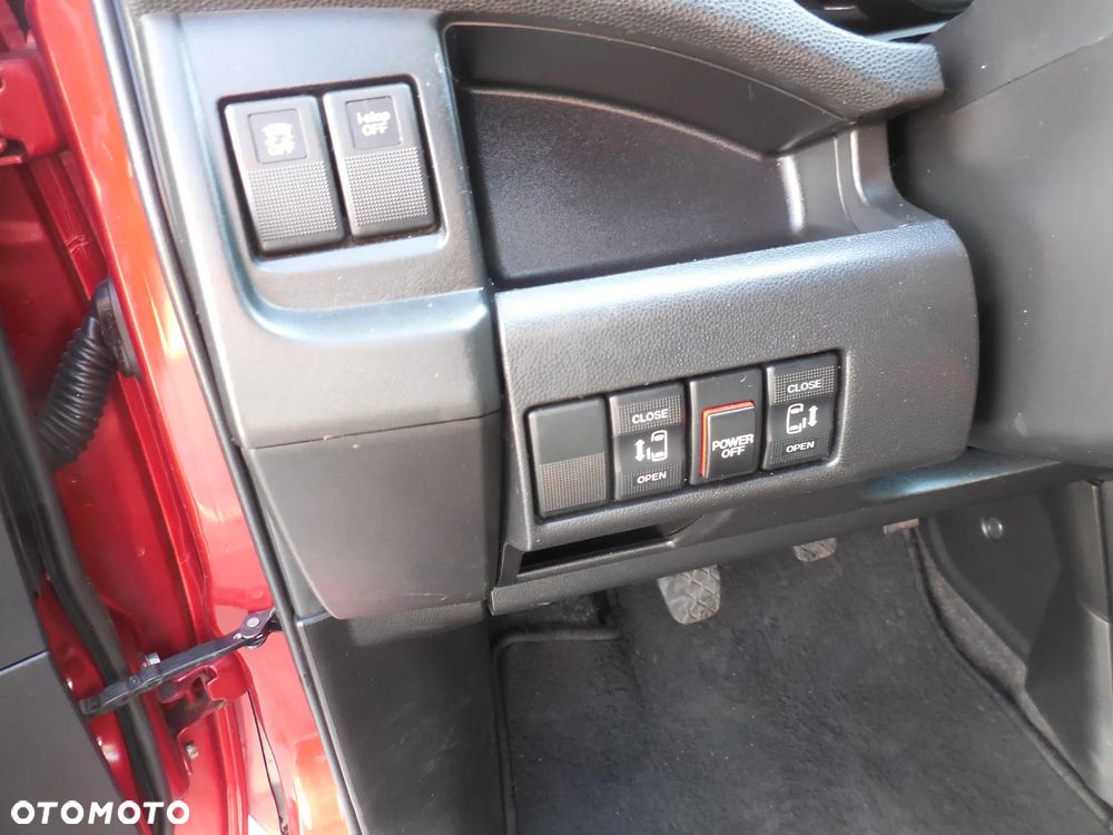 Mazda 5 2.0 MZR-DISI i-stop Business-Line - 19