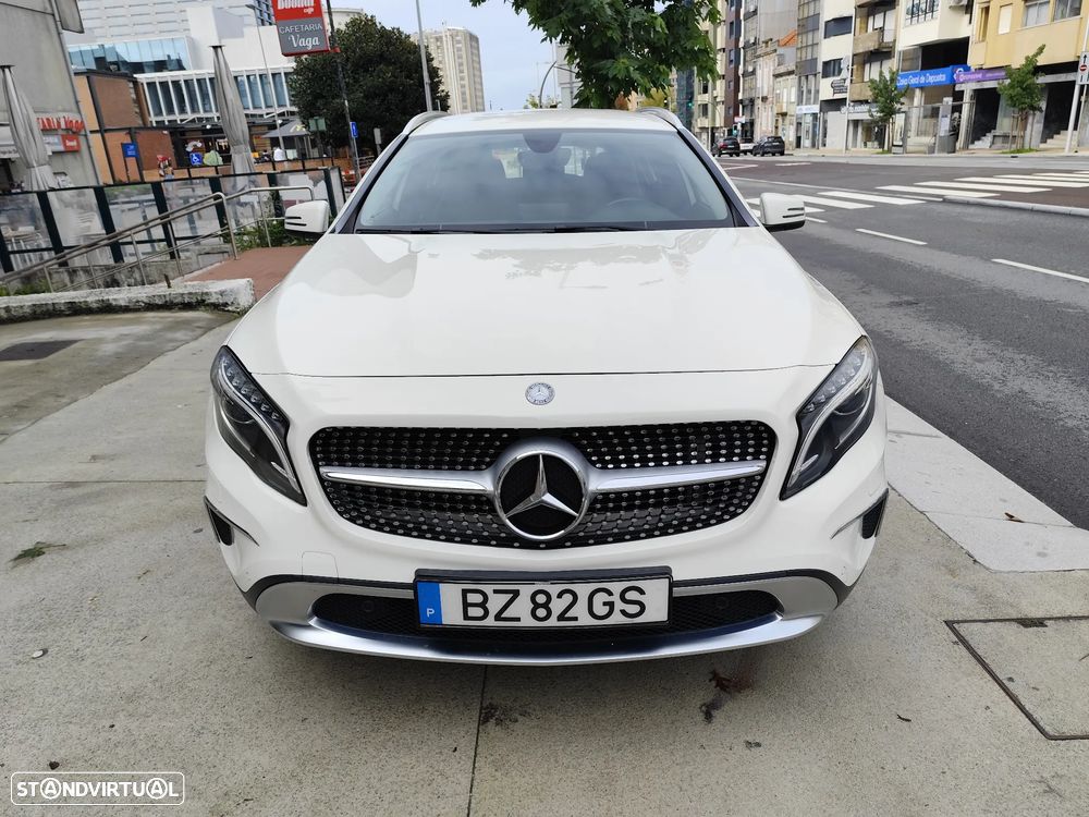 Mercedes-Benz GLA 180 7G-DCT UrbanStyle Edition - 4