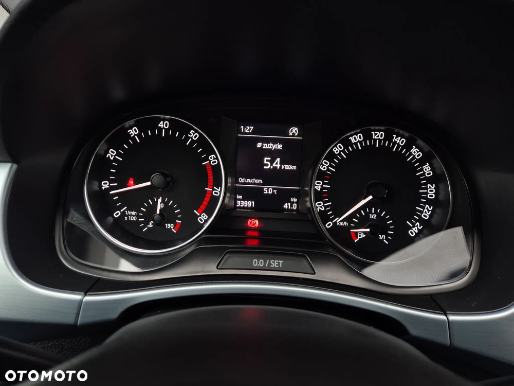 Skoda Fabia 1.2 TSI Active - 8