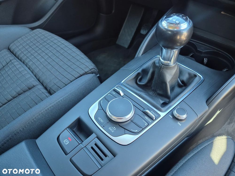 Audi A3 Sportback 1.4 TFSI Attraction - 13