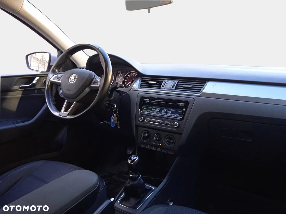 Skoda RAPID Spb 1.2 TSI Ambition - 29