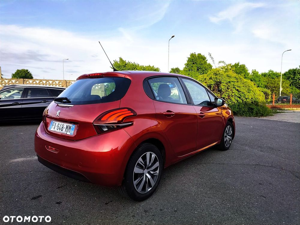 Peugeot 208 PureTech 82 Start & Stop Allure - 7