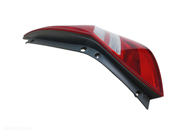 LAMPA PRAWY TYŁ HYUNDAI I30 I (2007-2010) 1.6 CRDI 90KM 92402-2R0
