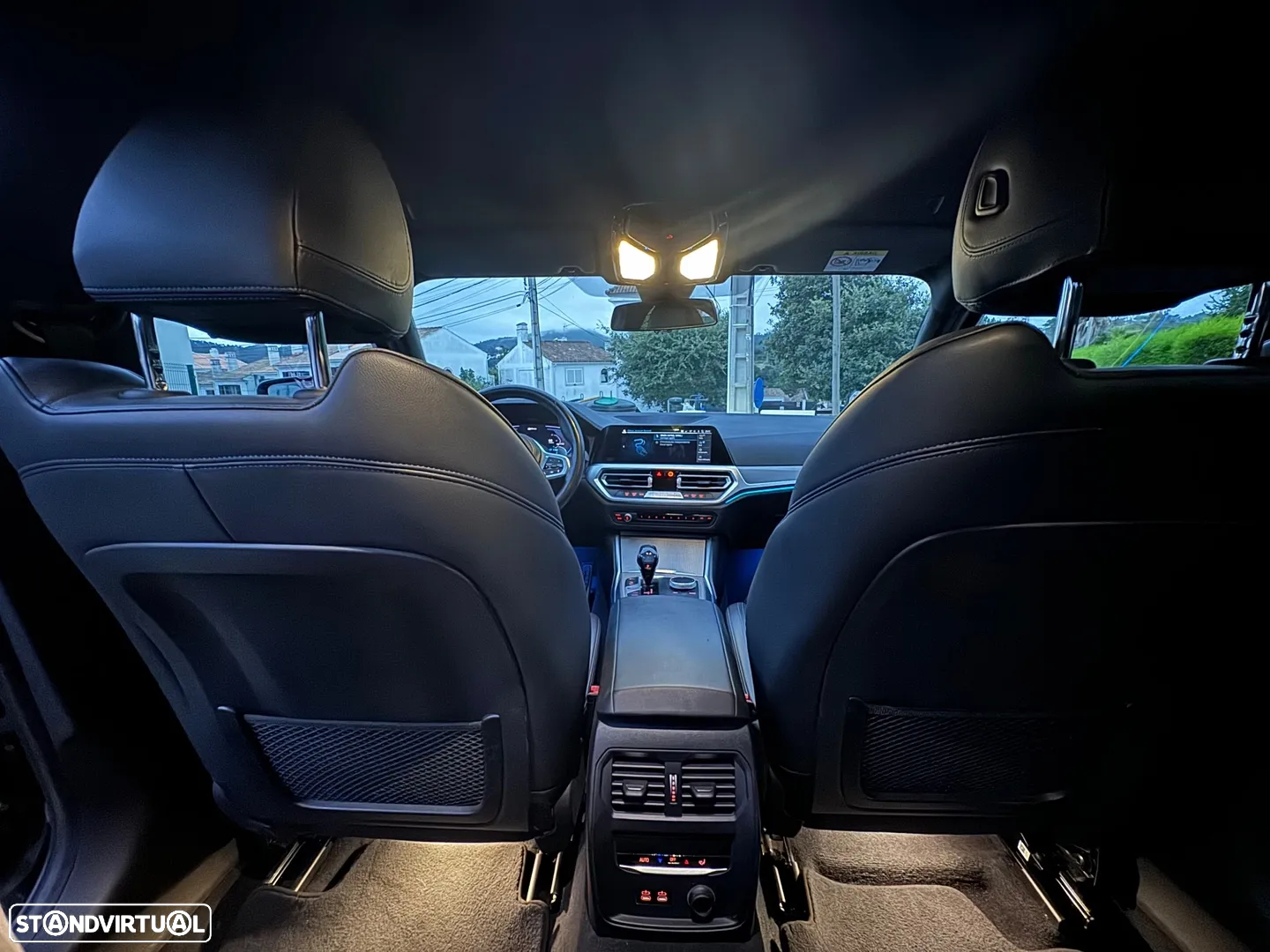 BMW 330 e Pack 50 anos M Auto - 21
