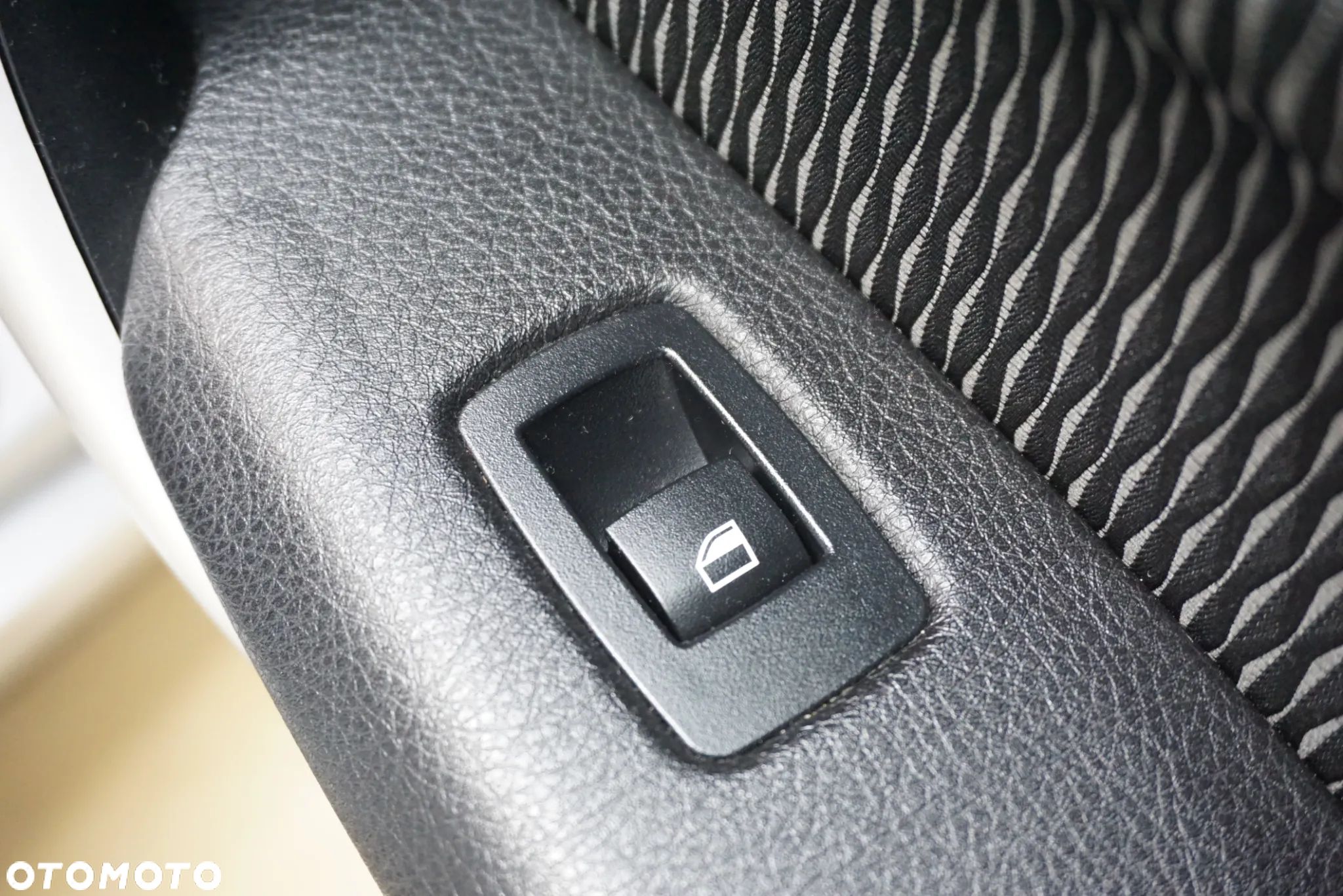 BMW Seria 1 114d - 24
