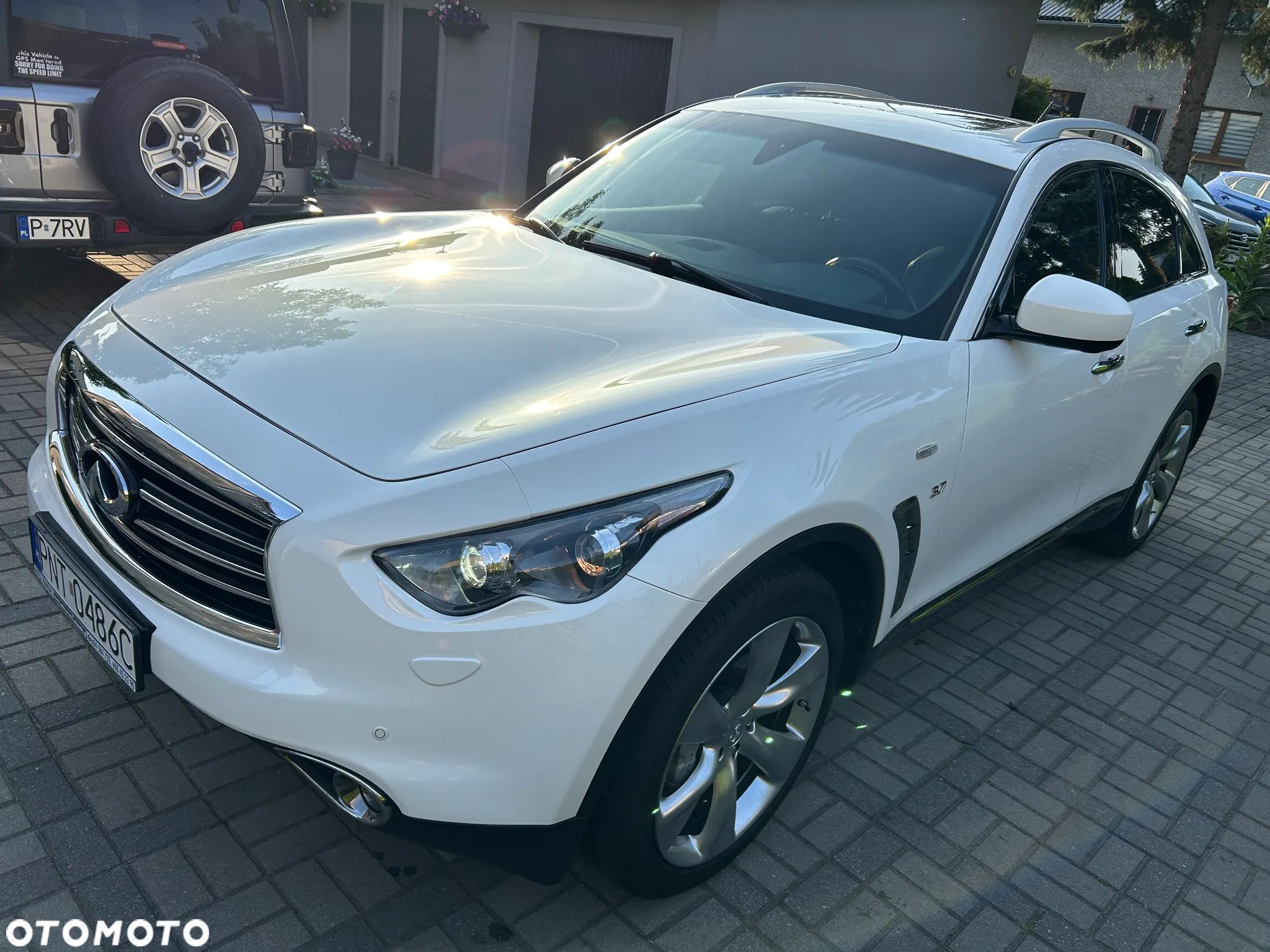 Infiniti QX70 3.7 S Premium - 1