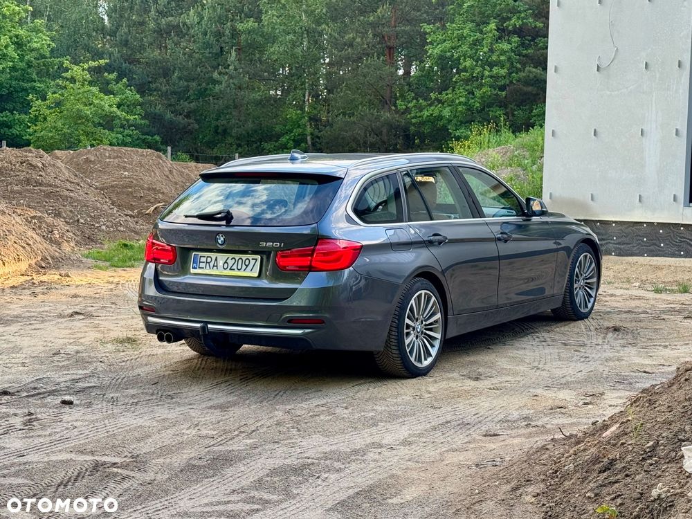 BMW Seria 3 320i GPF Luxury Line sport - 40