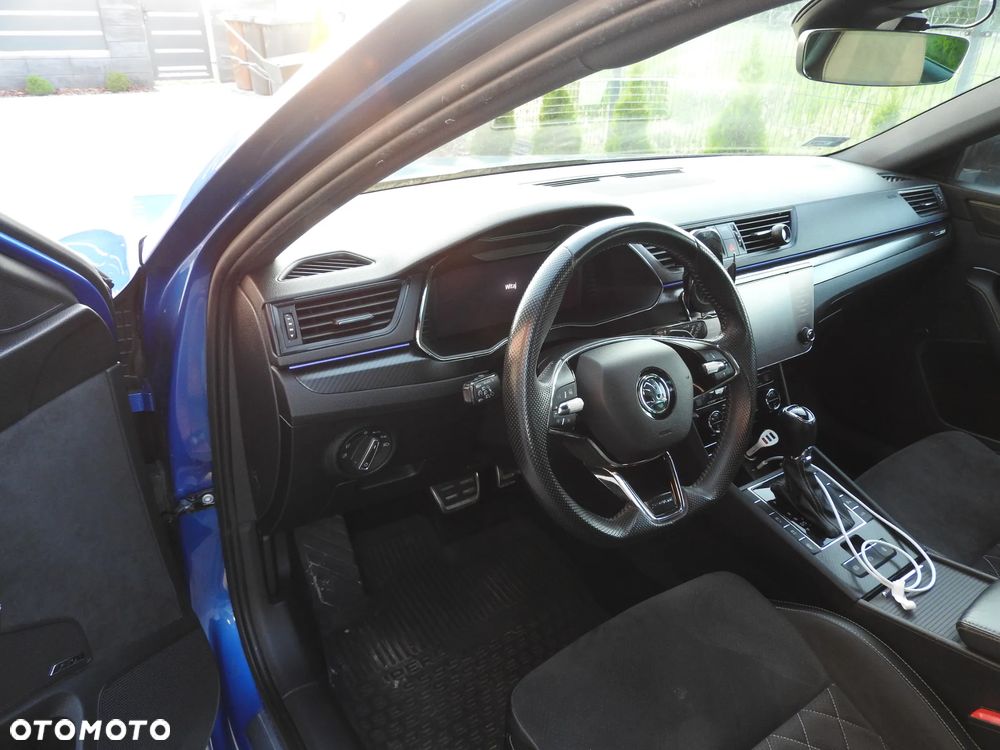 Skoda Superb 2.0 TSI Sportline DSG - 9