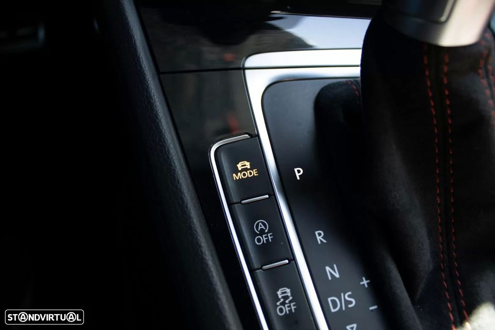 VW Golf 2.0 TSI GTi TCR DSG - 35