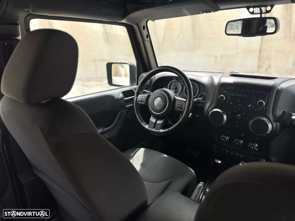 Jeep Wrangler Unlimited 2.8 CRD Sport AT - 12