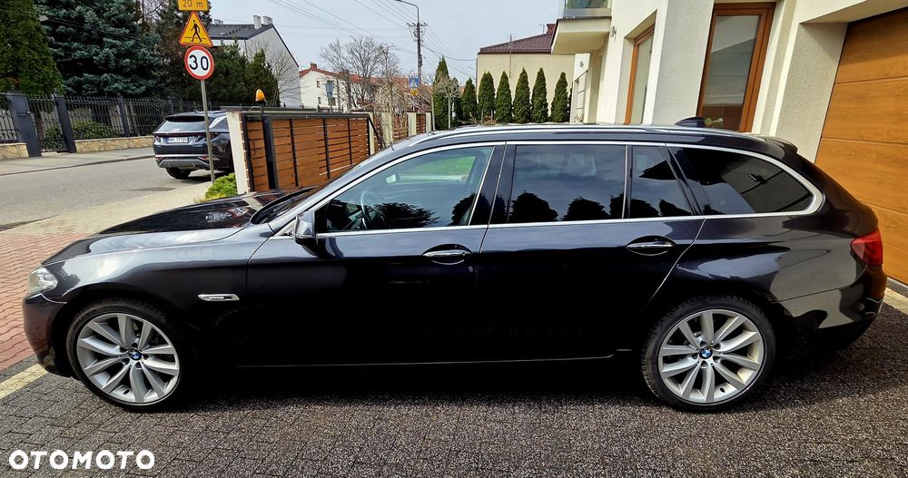 BMW Seria 5 528i xDrive Modern Line - 12