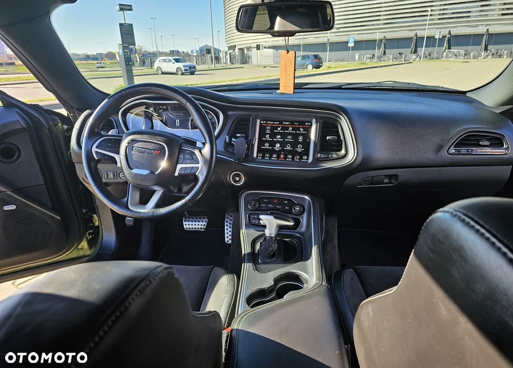 Dodge Challenger 3.6 SXT Plus - 16