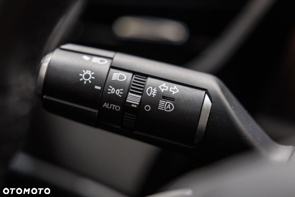 Lexus ES 300h F Sport Design - 39
