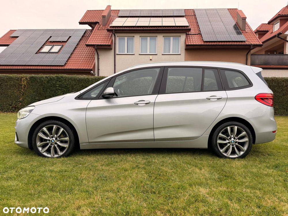 BMW Seria 2 218d - 5