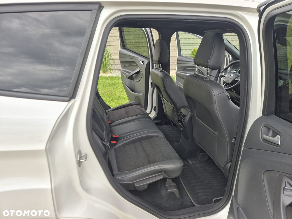 Ford Kuga 2.0 TDCi 4x4 ST-Line - 20