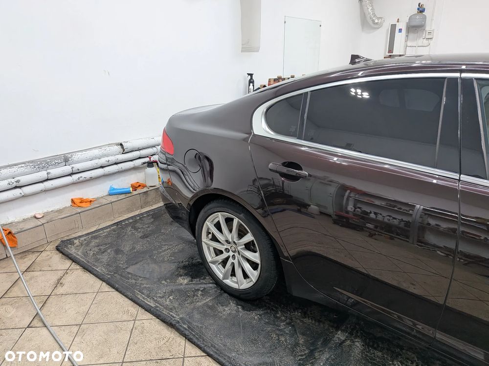 Jaguar XF 2.2 D Portfolio - 7