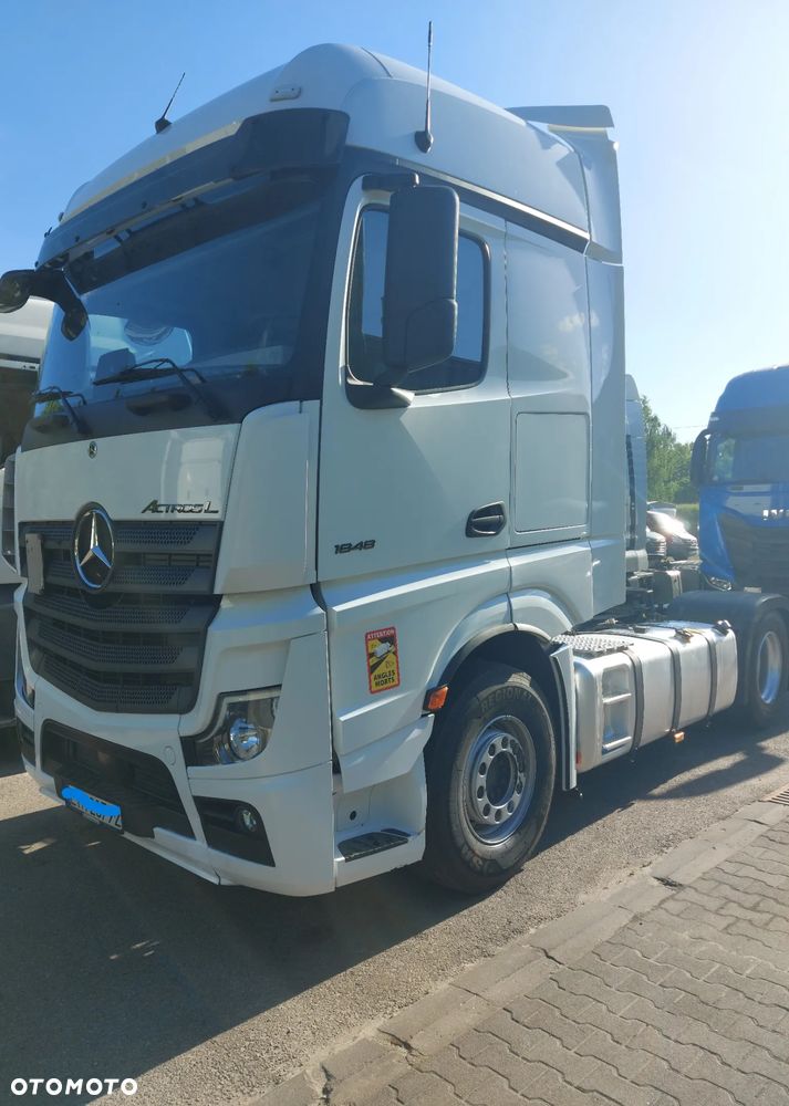 Mercedes-Benz Actros - 2