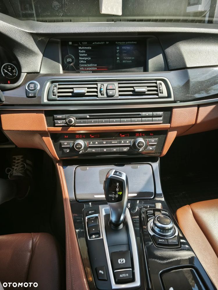 BMW Seria 5 525d Touring - 30
