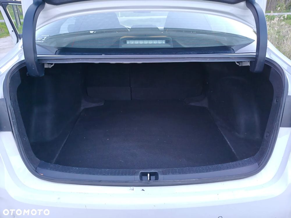 Toyota Corolla - 10