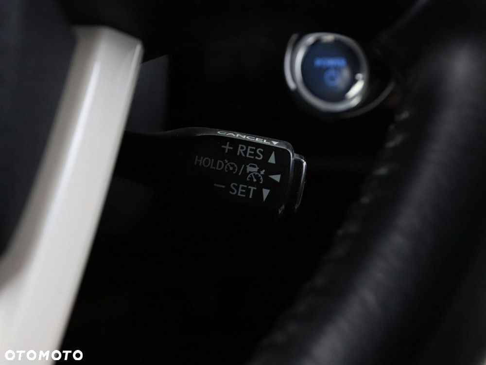 Toyota Prius 1.8 Hybrid Premium - 35