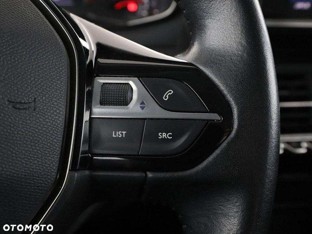 Peugeot 2008 PureTech 100 Active - 32