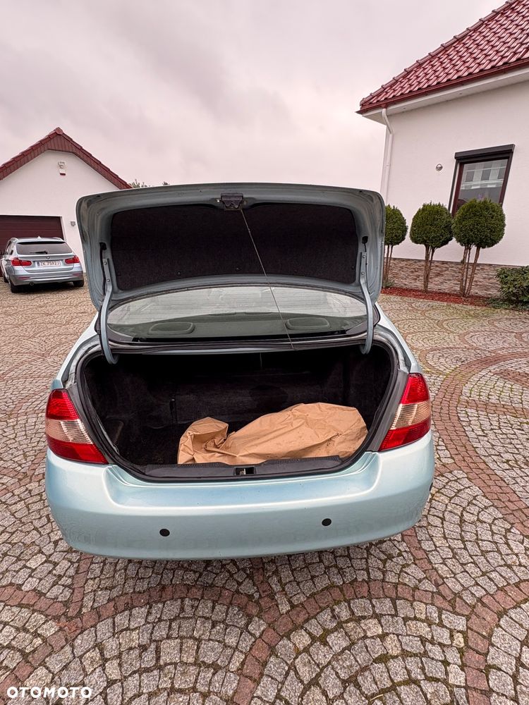 Toyota Prius 1.5 VVT-i Sol - 9