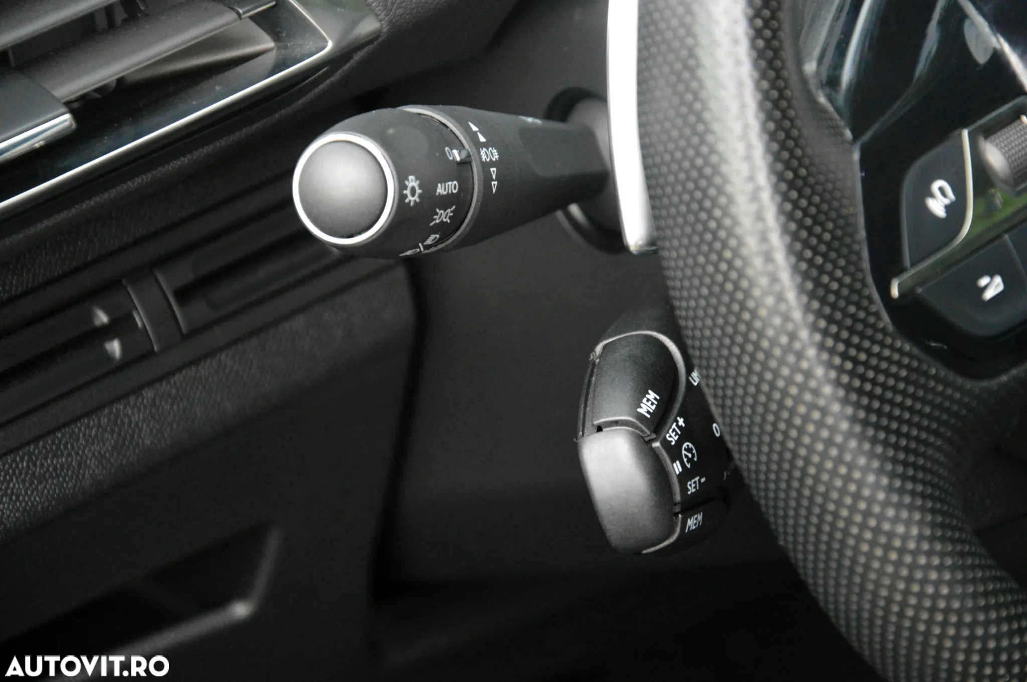 Peugeot 3008 1.5 BlueHDI S&S EAT8 GT-Line - 34
