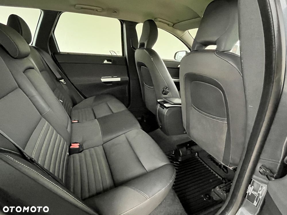 Volvo V50 - 16
