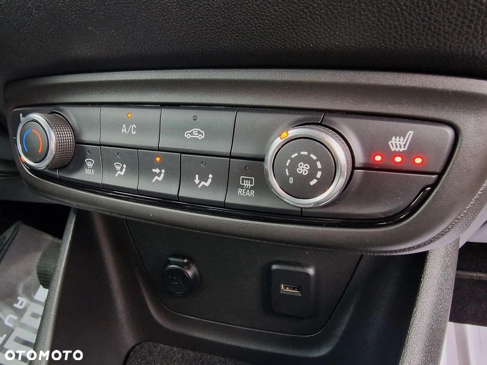 Opel Crossland X 1.2 Innovation - 24
