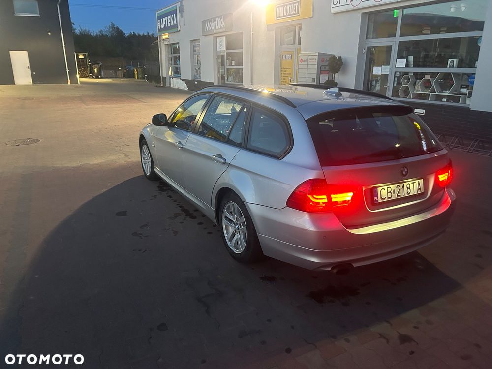 BMW Seria 3 318d DPF - 2
