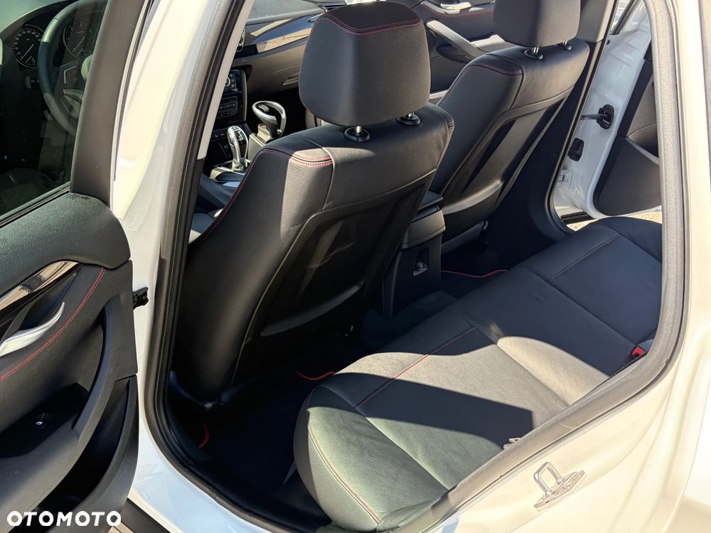 BMW X1 xDrive18d Sport Line - 18