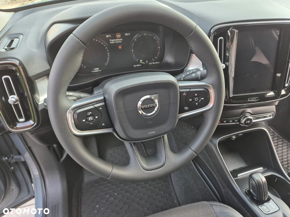 Volvo XC 40 D3 SCR AWD Momentum - 14