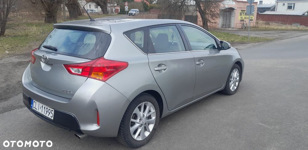 Toyota Auris 2.0 D-4D Life - 3