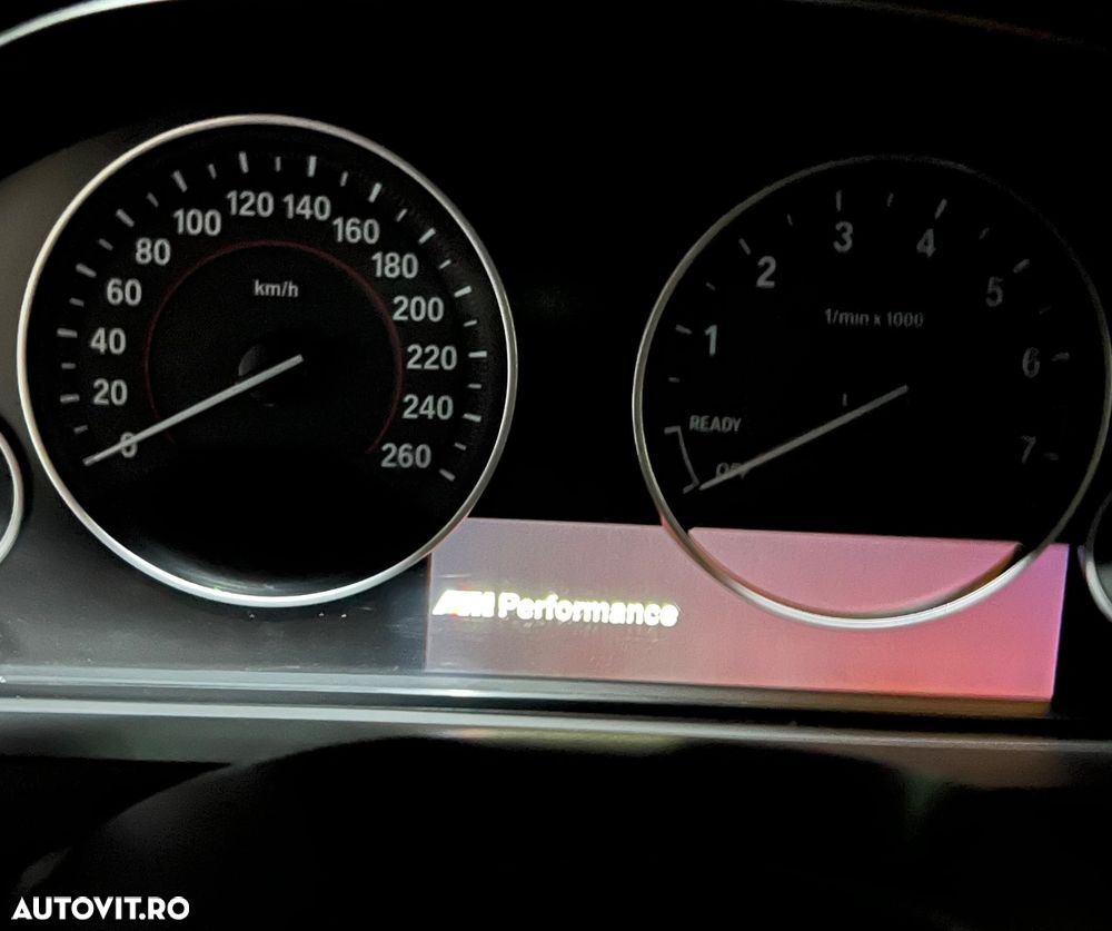 BMW 3 Series 2018 — imagine 27