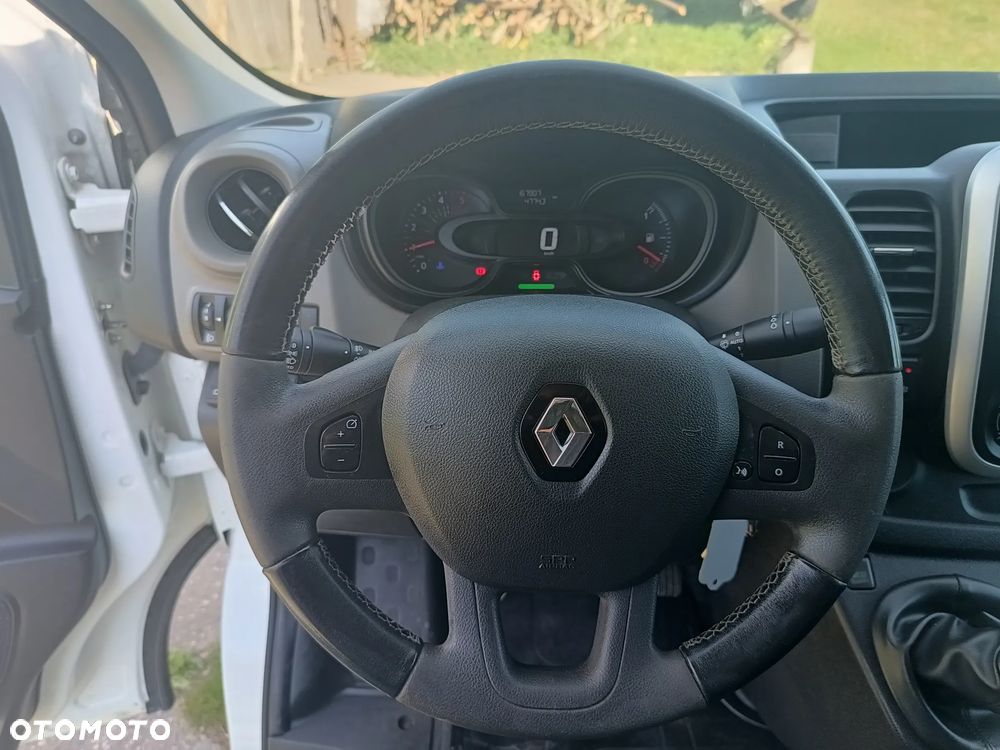 Renault Trafic L2H1 1.6 diesel 145kM 2018rok WEBASTO, CZUJNIKI PARKOWANIA, HAK, NIEWIELKI PRZEBIEG stan BDB, BEZWPADKOWY! - 41