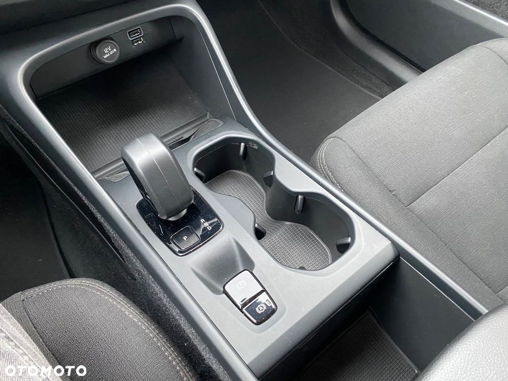 Volvo XC 40 T2 Essential - 11