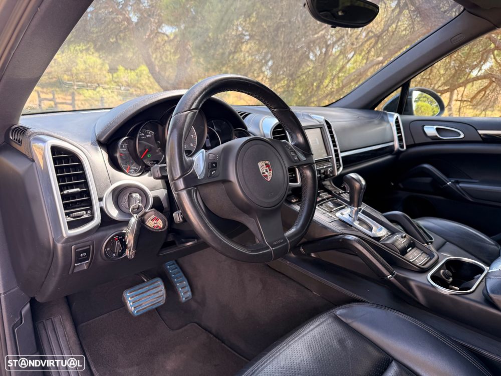 Porsche Cayenne S - 9