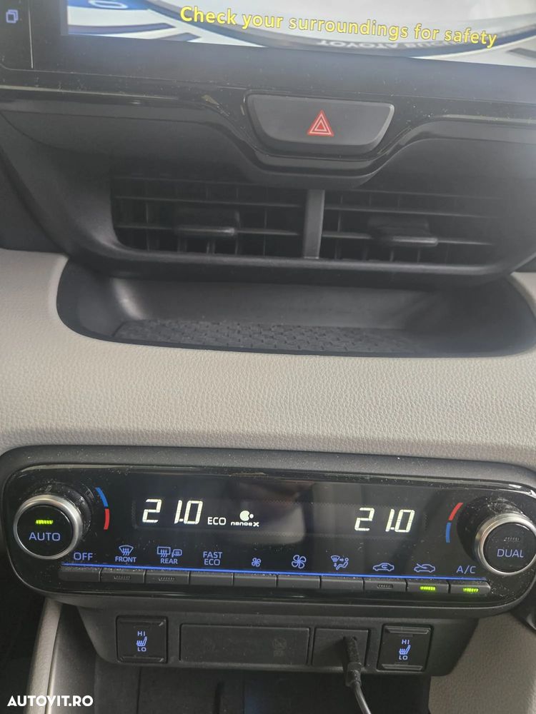 Toyota Yaris 1.5 VVT-i HSD Exclusive Elegant - 14