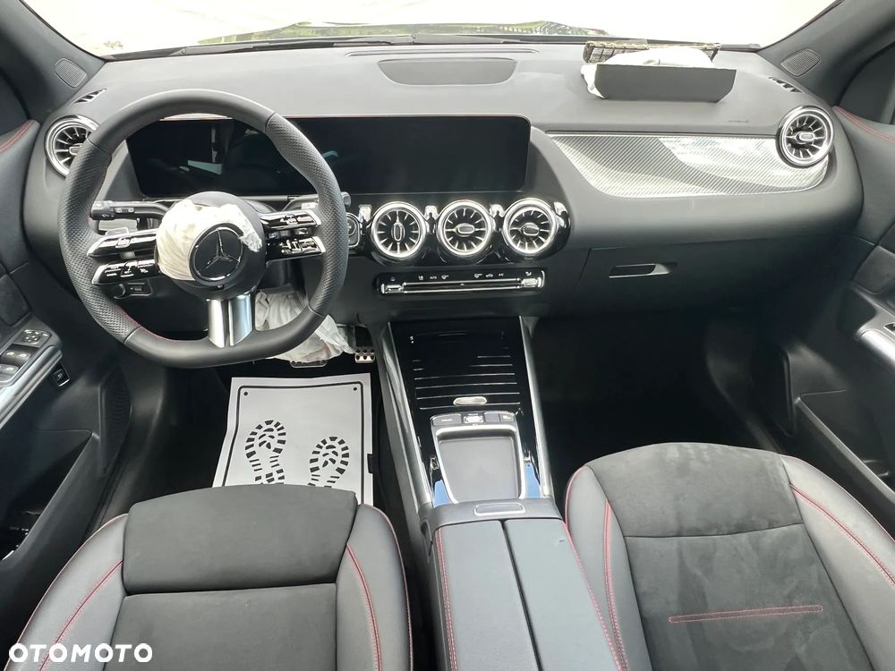 Mercedes-Benz GLA - 19