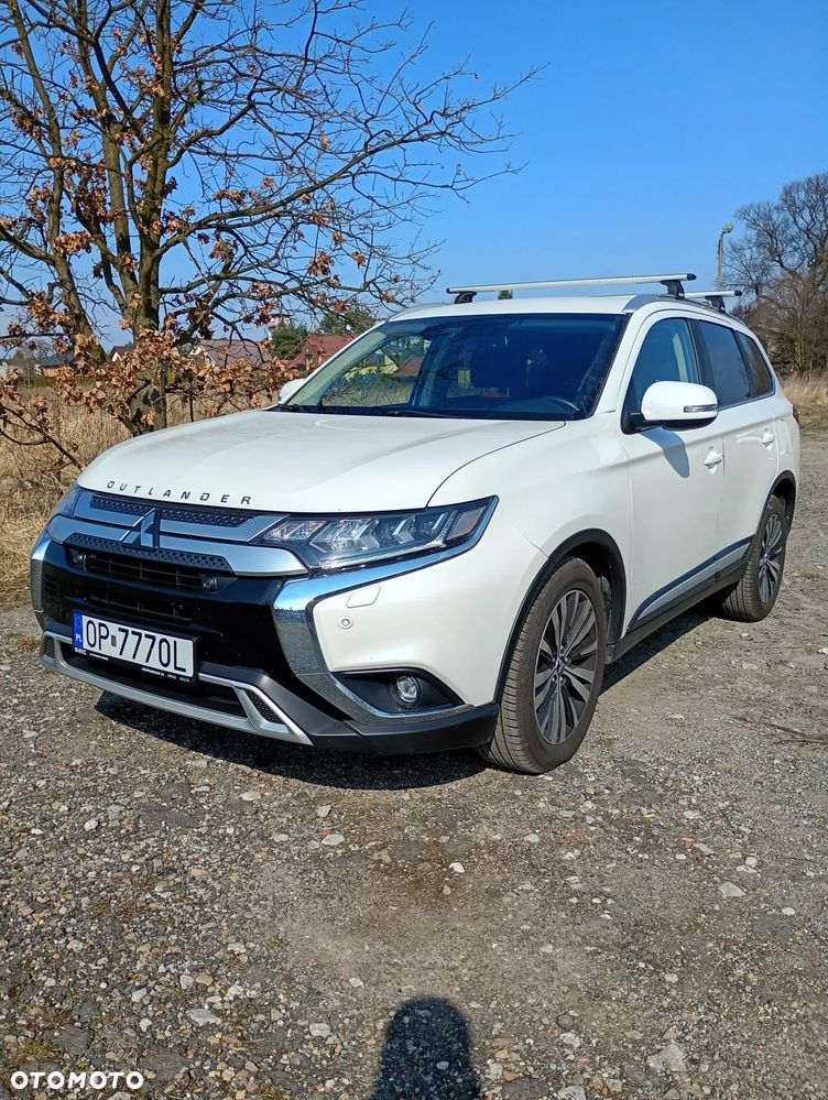 Mitsubishi Outlander - 1