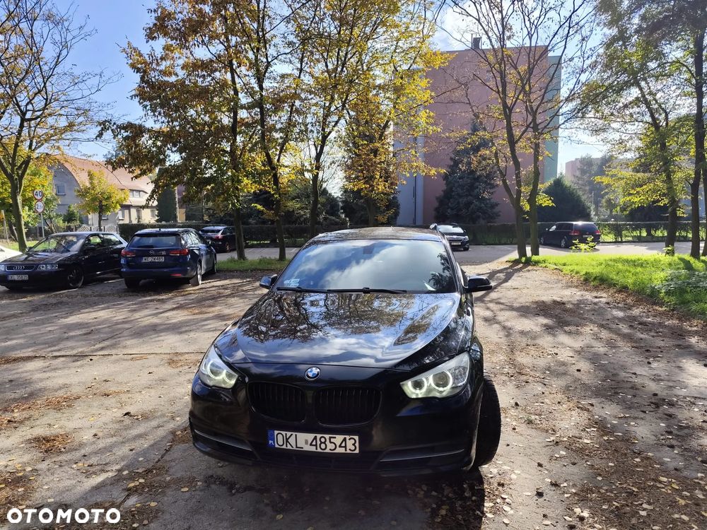 BMW 5GT - 1