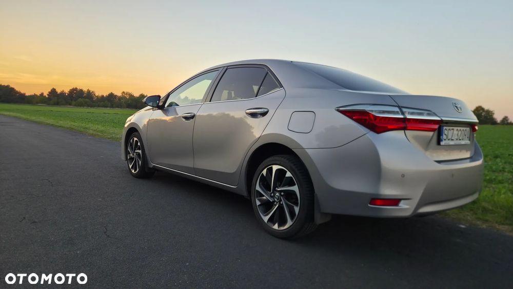 Toyota Corolla - 16