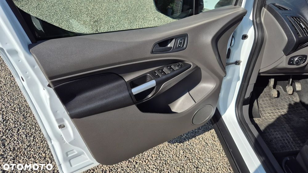 Ford Tourneo Connect Grand - 19