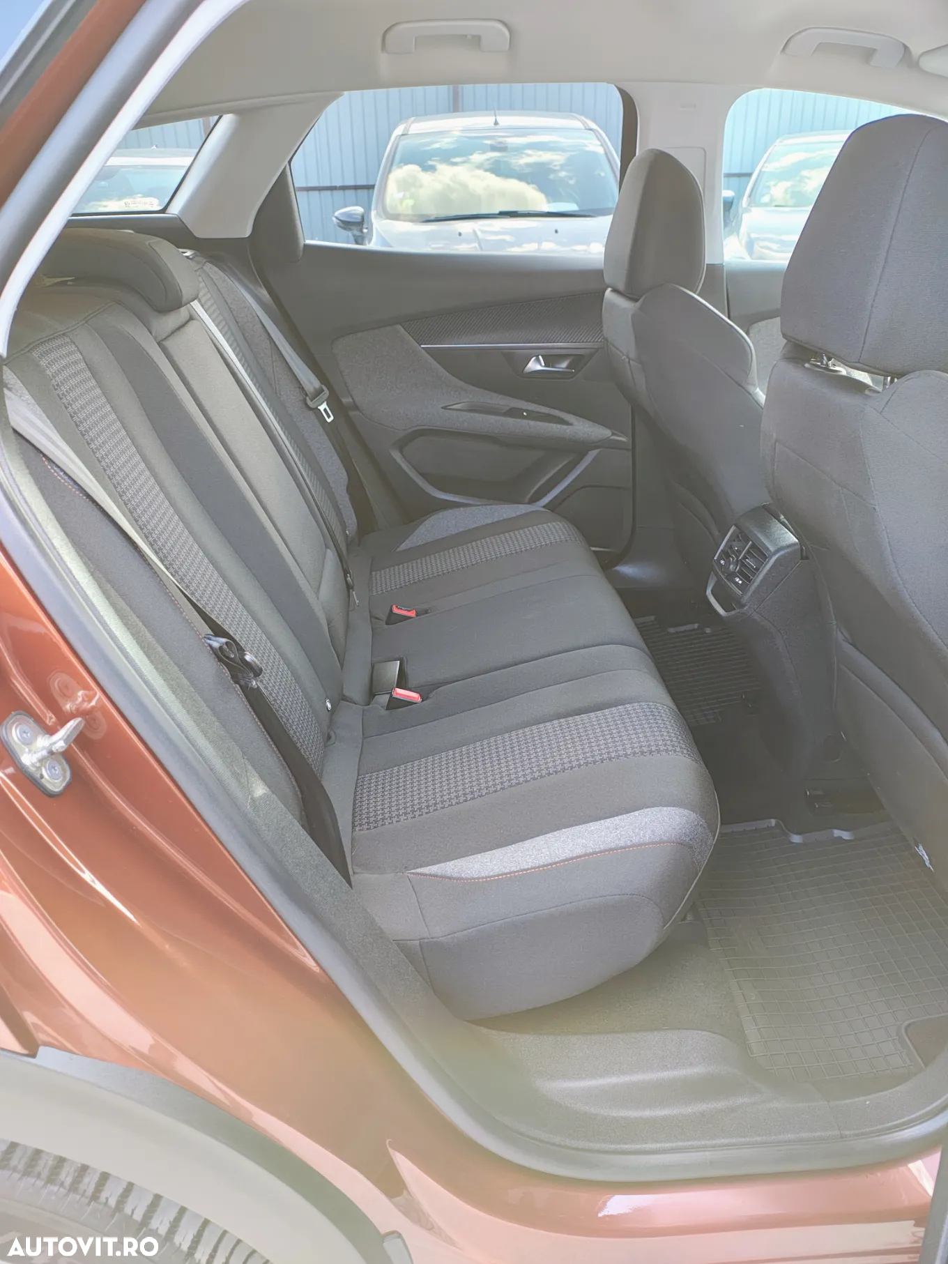 Peugeot 3008 BlueHDi 130 Stop & Start EAT8 Active Business-Paket - 13
